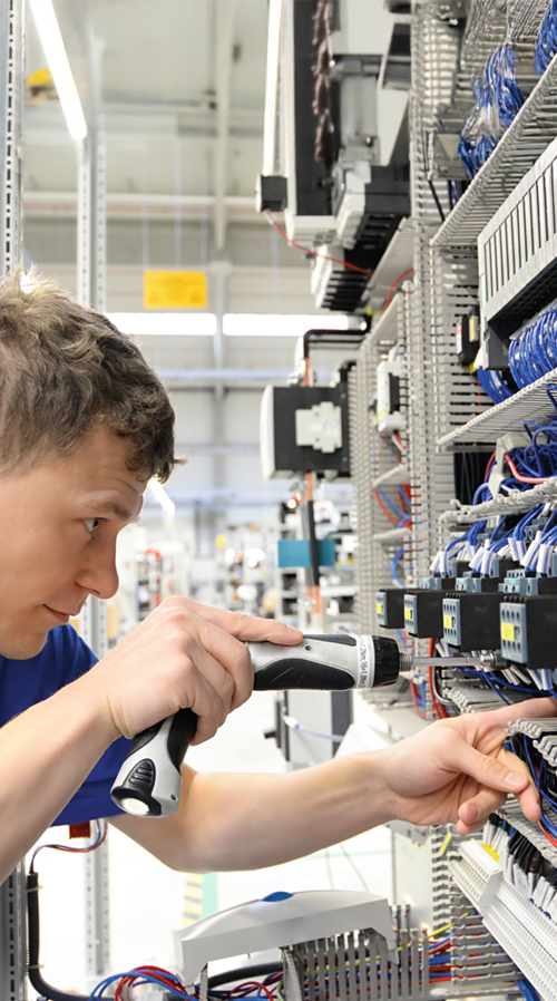 Elektroniker für Maschinen und Antriebstechnik (m/w/d)